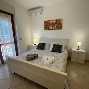 https://love-dream-house.it-romehotels.com